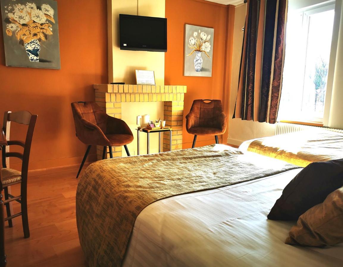 Hotel Logis La Sapinière Remilly-Aillicourt Esterno foto