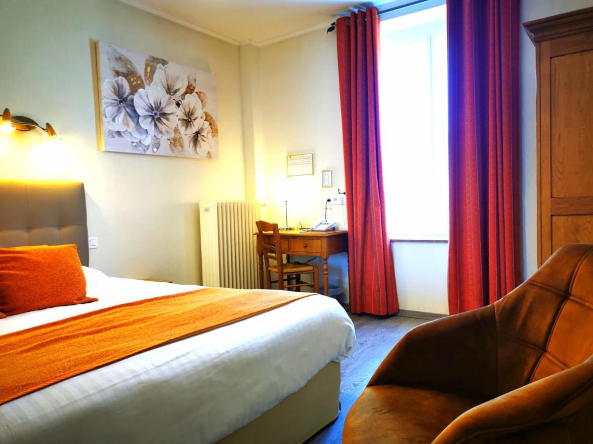 Hotel Logis La Sapinière Remilly-Aillicourt Esterno foto