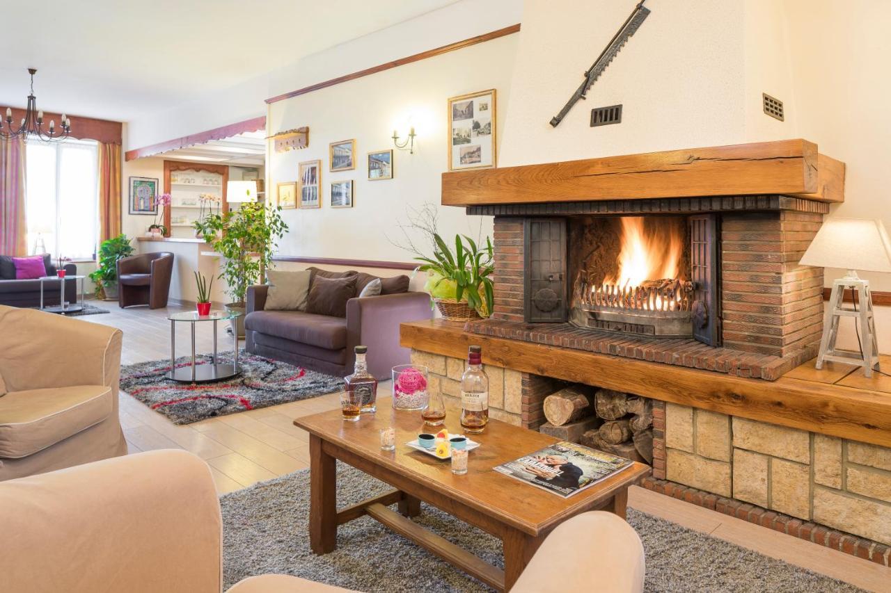 Hotel Logis La Sapinière Remilly-Aillicourt Esterno foto